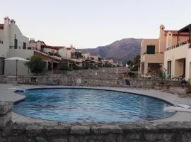 Holiday villa, close to the beach, with swimming pool and mountain views