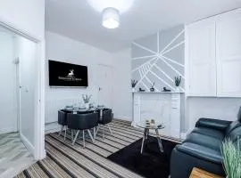Modern & Spacious 2 bed house - Free Parking