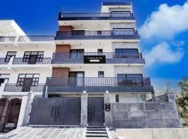 Super Townhouse Sector 143B Noida