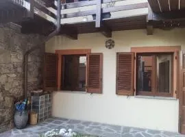 Meina, 2 camere, 2 bagni, giardinetto