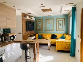 Water-front and swimingpool apartment