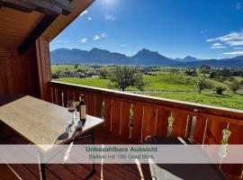 Chalet - Ferienwohnungen - Biohof Stöger - Panoramasüdbalkon - grandiose Aussicht auf See, Berge und Schloss Neuschwanstein, hotel em Rieden