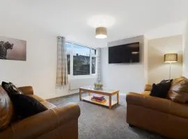 NEW! 3BR in Traynor Square