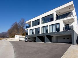 Kristal Lux Aparments with a balcony: Roga&scaron;ka Slatina şehrinde bir l&uuml;ks otel
