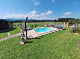 Ferienwohnung am Wirtshof, hotel com piscina em Siegsdorf