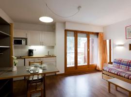 Studio Confortable pour 2 Personnes avec Balcon, Proche Télécabine et Spa à Brides-les-Bains - FR-1-512-114, hotel in Brides-les-Bains