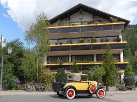 Hotel Hirsch mit Café Klösterle