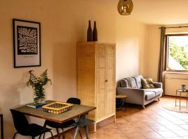 Studio VERDE, hotel v destinaci Miagliano