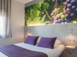 LOGIS Hotel l'Escargotière Dijon Sud - Chenove: Chenôve, Dijon Bourgogne Havaalanı - DIJ yakınında bir otel