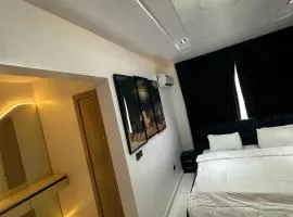 2 BR Luxury Apartment in Camberwall Advantage II