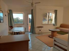 Casa Mirto, Hotel in Isola Rossa