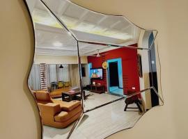 En-suite Ecolodge Room with Views of Safari Valley, hotel v destinaci Akropong