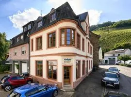 Großzügiges Ferienhaus an der Mosel - bis 16 Personen - Traben-Trarbach - Waschmaschine - kostenlose Parkplätze