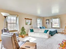 Walk to Centennial Park Apartment with Garage!