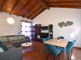 Shila House, hotel di Luino