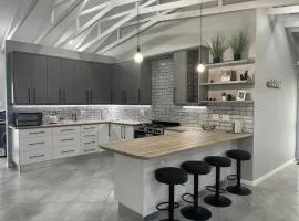 Modern Retreat in Jeffreys Bay