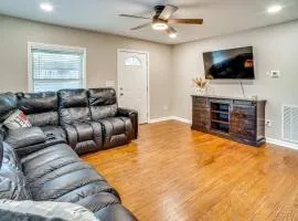 Home 14 Mi to Highpoint Health with Fenced Yard!