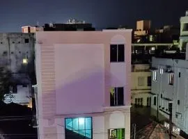 Felix Residency