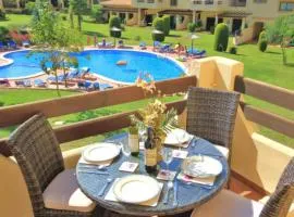 Two Bedroom Apartment with Pool and Sea Views