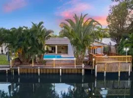 Waterfront House - Solar Heated Pool, Arcade Games