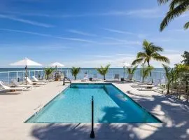 Pines & Palms Resort