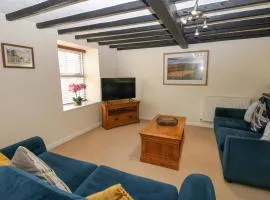 3 Eden Lodge