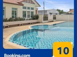 Phuket 3-Bedrooms 220 m2 Private XL-Family Villa