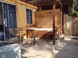 Recem reformado, apartamento na Ferradurinha