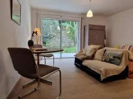 Studio neuf avec terrasse et jardin au cœur de Le Palais - FR-1-418-260
