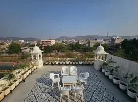 Amber in the dunes Near Amer Fort-5 mins to Jal Mahal