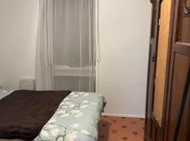Single room with shared bathroom 2