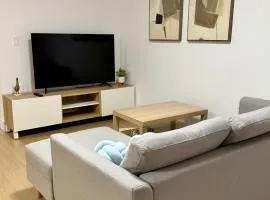 Levida Living - Cozy 2 Bedroom Suite at the Heart of Langley