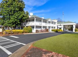 Quality Inn Fayetteville Near Historic Downtown Square, hotel in Fayetteville