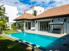 Naiharn Beach 3 bedrooms villa