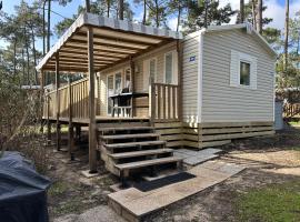 Mobilhome Mag Ced les Dunes de contis Piscines et Plage, Hotel in Saint-Julien-en-Born