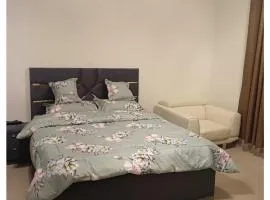 Cozy Beautiful Single Room with Balcony and Attached Washroom