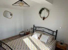 Chambre et salle de bain indépendantes