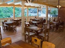Hotel të Cemi Restaurant