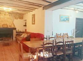 San Antonio 4 vientos, hotel in Pétrola