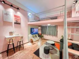 Glorious CENTRAL Loft - Near BenThanh Market - Walk to METRO
