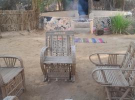 أطيل إنشال Camp Atil Inshaal, pet-friendly hotel in `Ezbet Bûgti