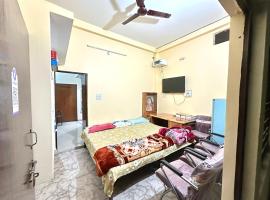 Rooms in prayagraj mahakumbh, hotel v destinaci Prayagraj