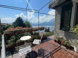 SUNSET HOUSe AIR CON Large Balcony, Unbeatable view and Peace