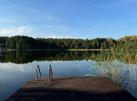 Apartament nad jeziorem, hotel di Barlinek