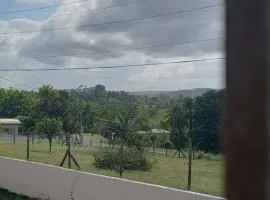 RiverView Retreat - 2 Bed Escape in Linstead