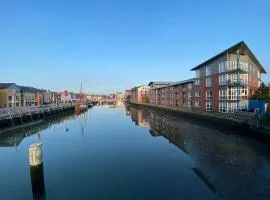 Simmerdeis am Hafen