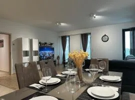 Garden Towers Residence - Free Underground Parking