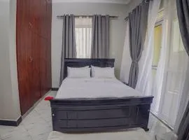 Serenity Found 2 Bed Haven with Private Balcony