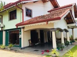 Nest hostel negombo