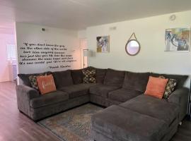 Lovely One Bedroom Apartment, B&B in Merrillville